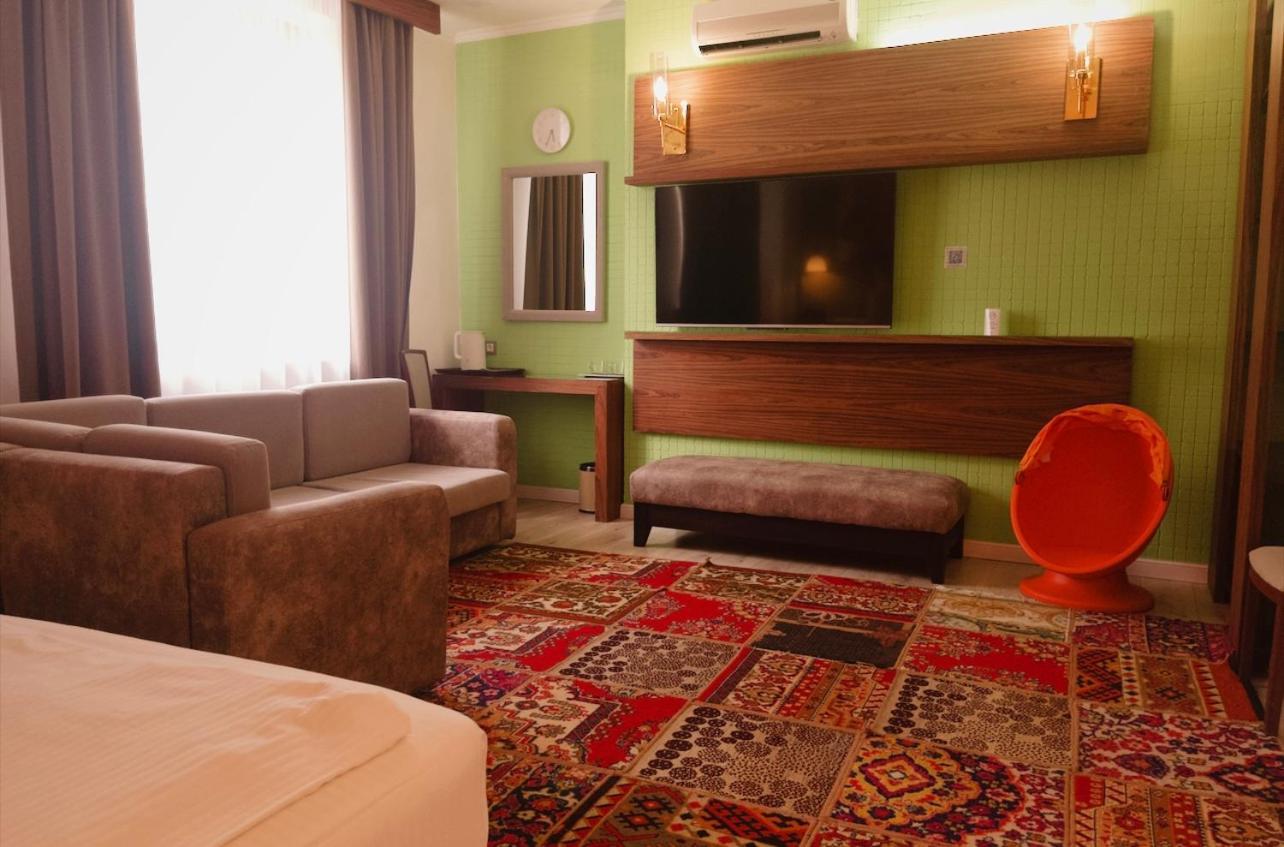 Inn Ozz Astana Kültér fotó