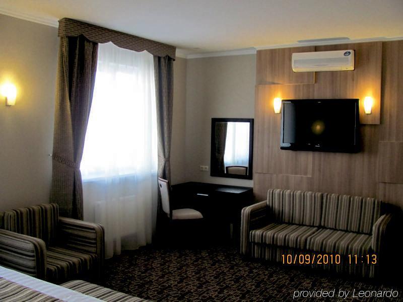 Inn Ozz Astana Szoba fotó