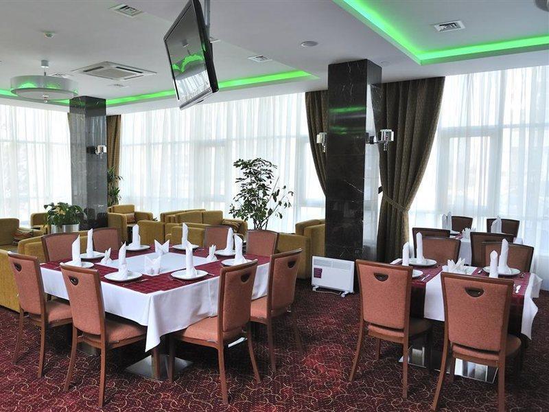 Inn Ozz Astana Kültér fotó